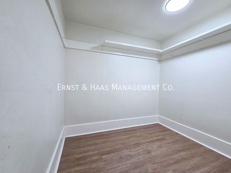 1027 1/2 E Ocean Blvd - Photo 5 of 19