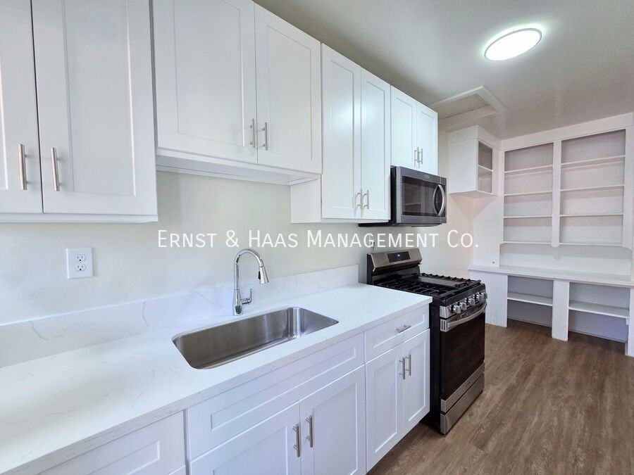 1027 1/2 E Ocean Blvd - Photo 7 of 19