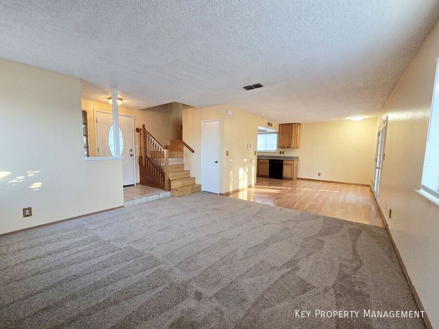 7275 Wichita Ct - Photo 5 of 28