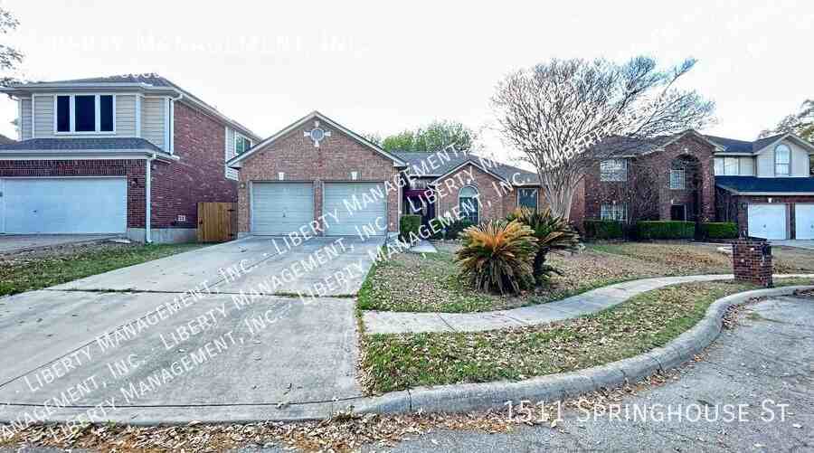1511 Springhouse St - Photo 2 of 35