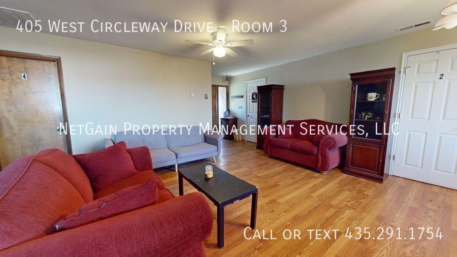 405 Circleway Dr #3 - Photo 6 of 23