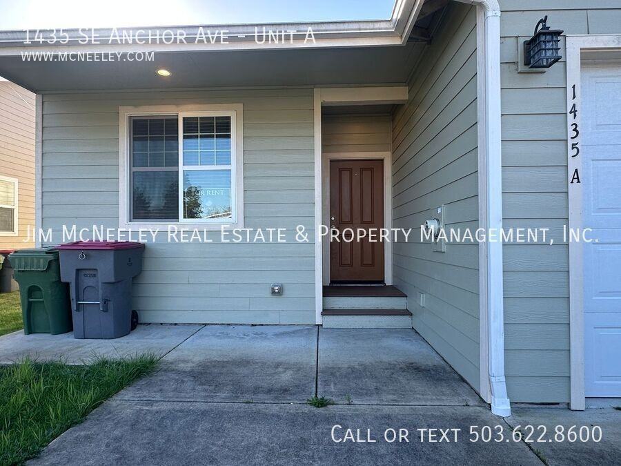 1435 Se Anchor Ave #A - Photo 4 of 23