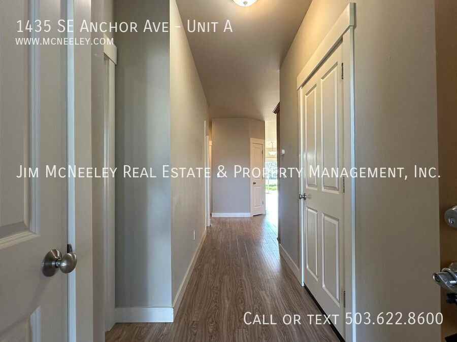 1435 Se Anchor Ave #A - Photo 5 of 23