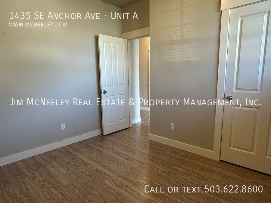 1435 Se Anchor Ave #A - Photo 6 of 23