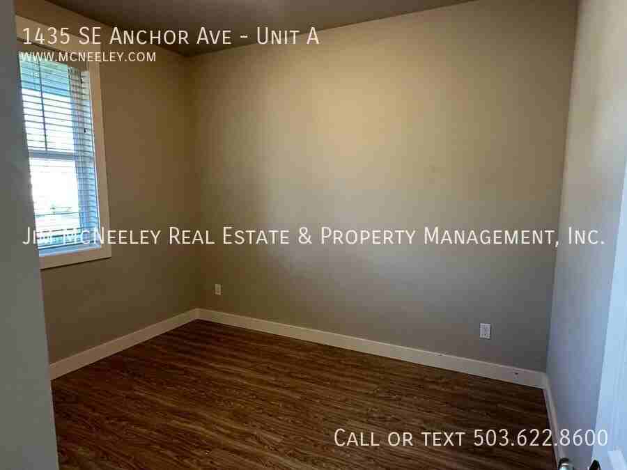 1435 Se Anchor Ave #A - Photo 7 of 23