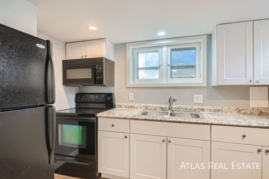 1811 14th Ave #2 - Photo 7 of 10