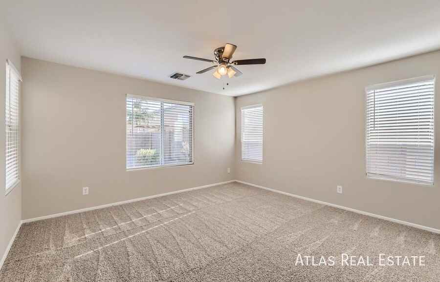 6524 W Hilton Ave - Photo 6 of 16