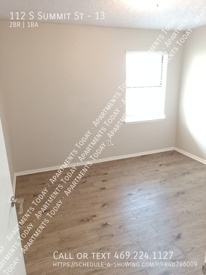 112 S Summit St #13 - Photo 7 of 11