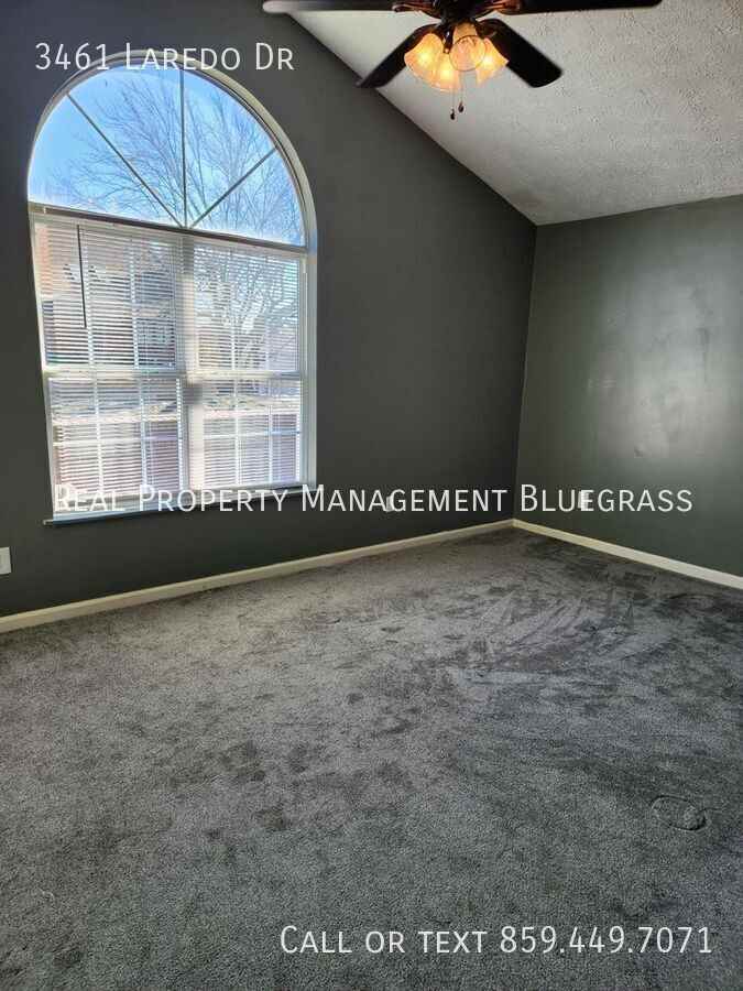 3461 Laredo Dr - Photo 2 of 13