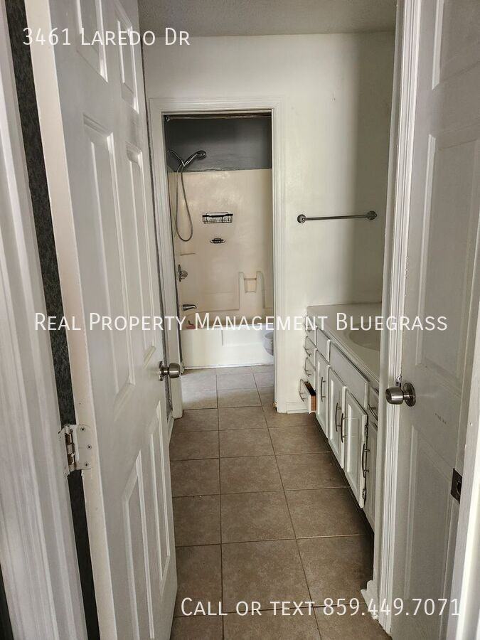 3461 Laredo Dr - Photo 5 of 13