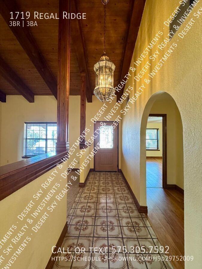 1719 Regal Rdg - Photo 2 of 50