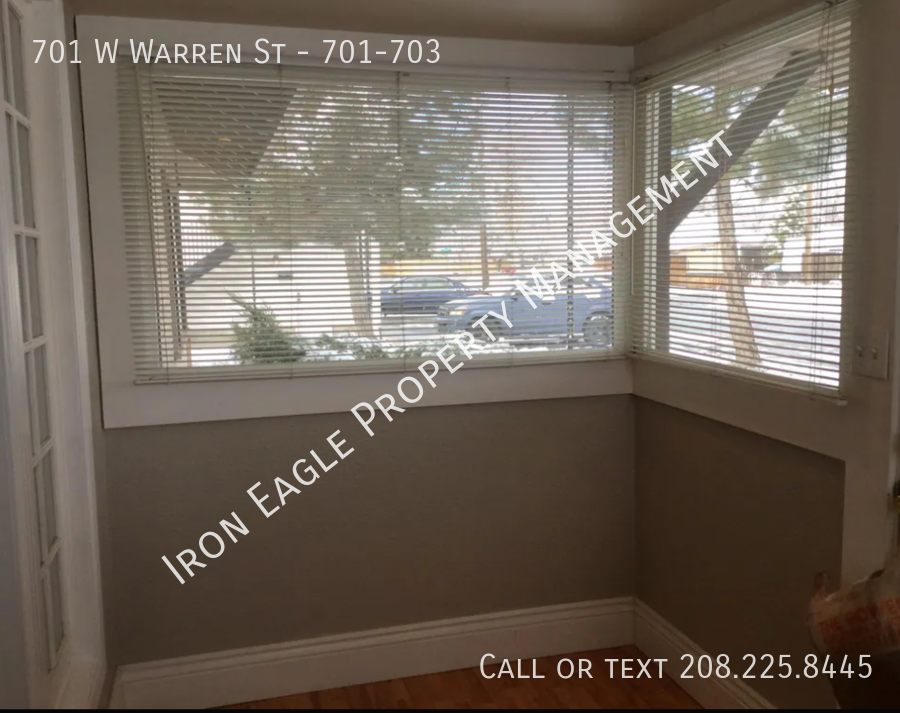 701 W Warren St #701-703 - Photo 7 of 9