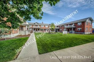 featured image of 315 13th Ave S #12
