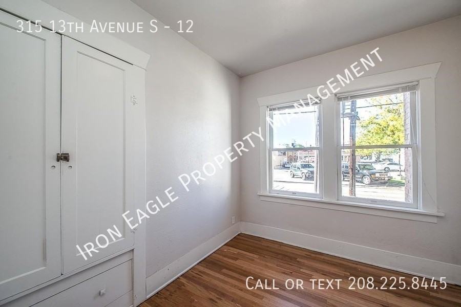 315 13th Ave S #12 - Photo 5 of 9