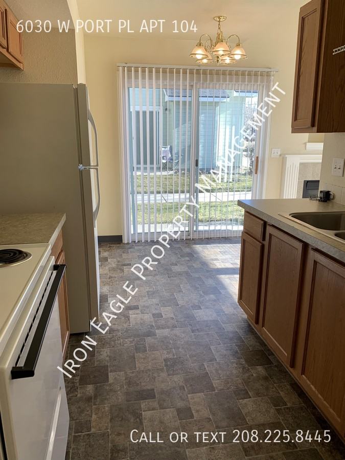 6030 W Port Ln Apt 104 - Photo 5 of 11