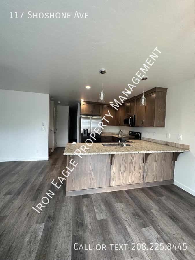 117 Shoshone Ave - Photo 5 of 19