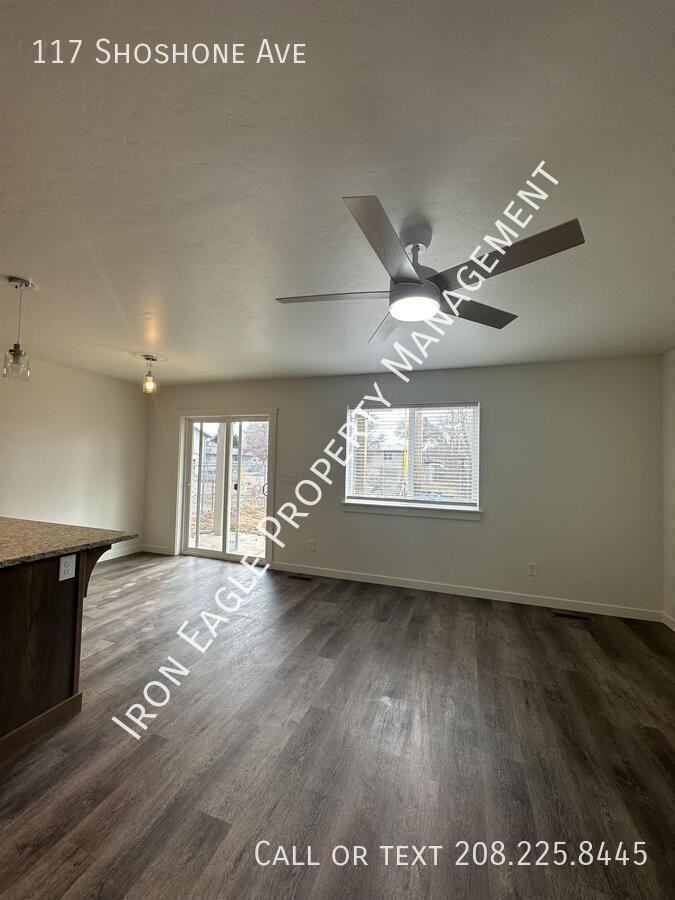 117 Shoshone Ave - Photo 7 of 19