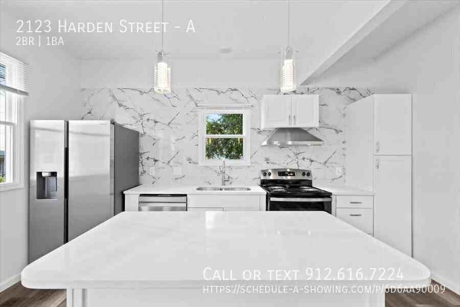 2123 Harden St #A - Photo 5 of 28