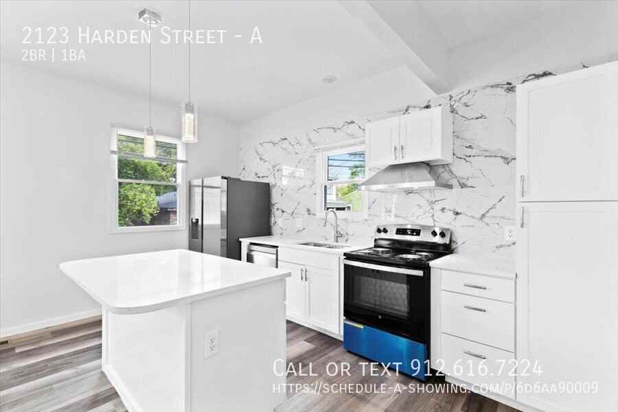2123 Harden St #A - Photo 3 of 28