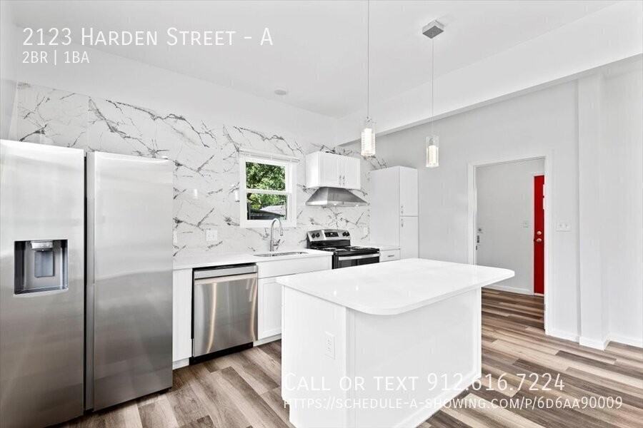 2123 Harden St #A - Photo 6 of 28