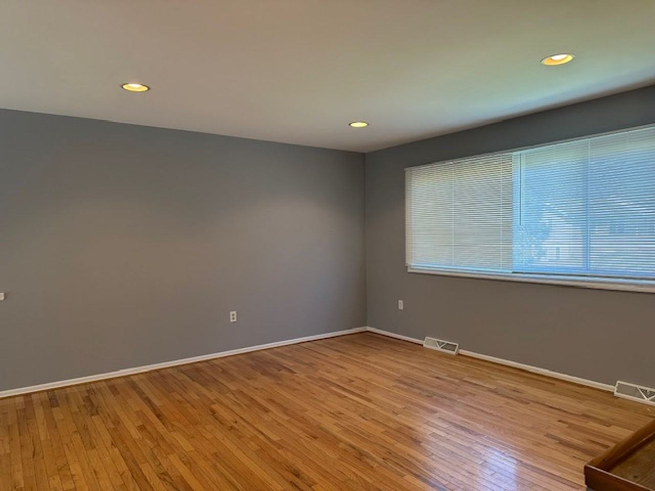 3912 Brookridge Dr - Photo 2 of 20