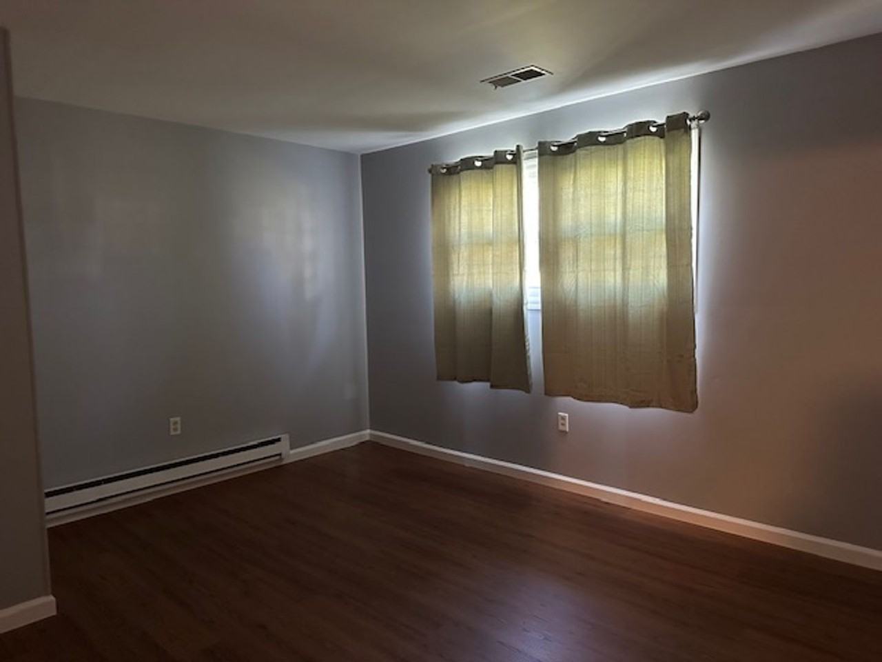 3912 Brookridge Dr - Photo 4 of 20