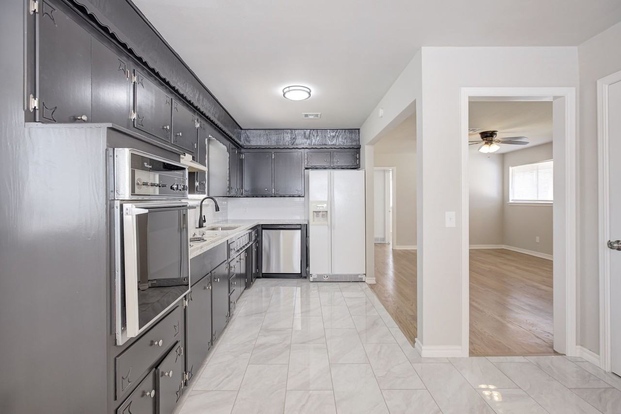 1520 Brookdale Dr #1 - Photo 7 of 28