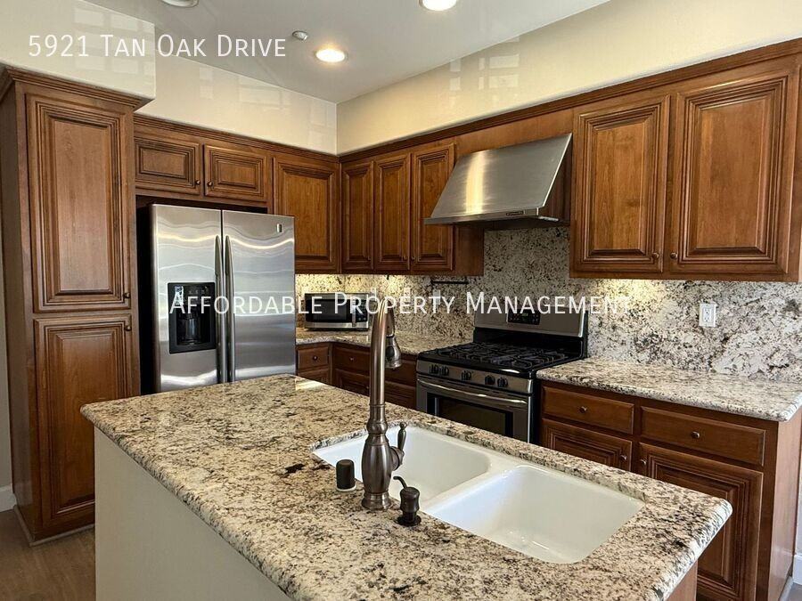 5921 Tan Oak Dr - Photo 7 of 25