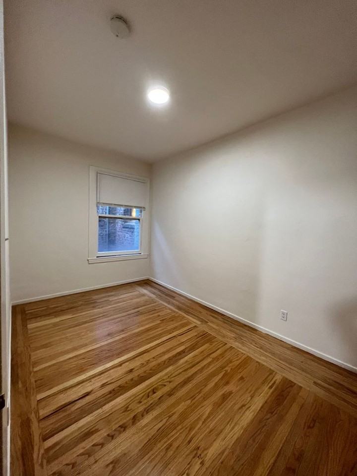 841 Clay St #4 - Photo 6 of 13