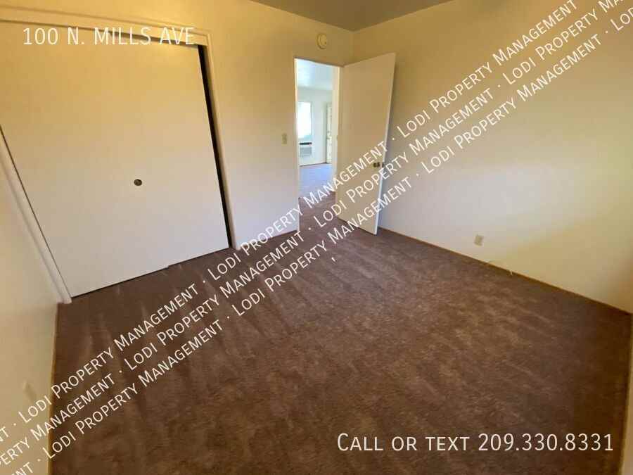 100 N Mills Ave - Photo 7 of 9