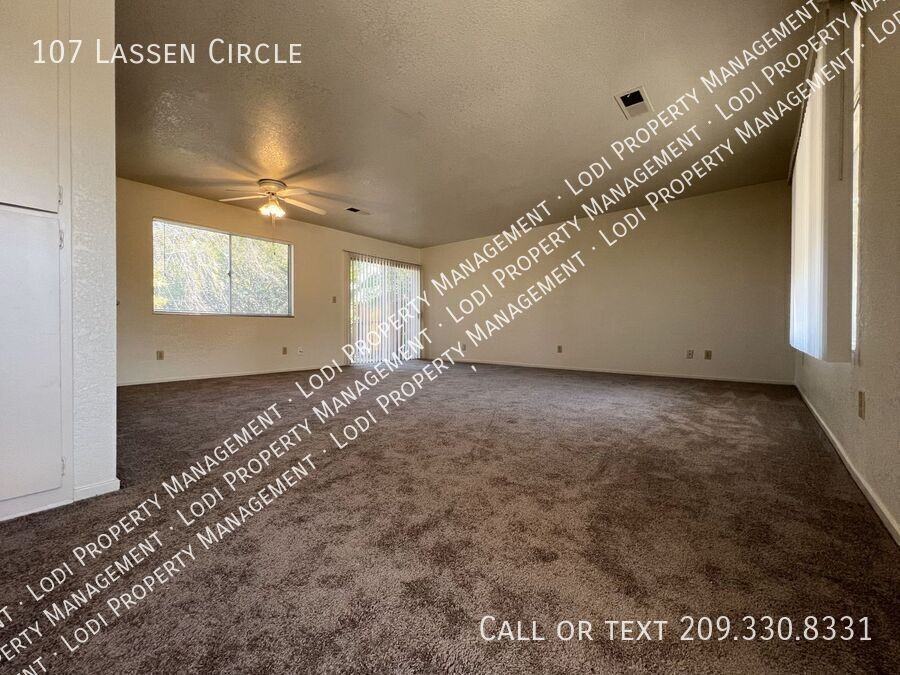 107 Lassen Cir - Photo 3 of 26