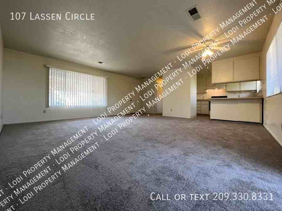 107 Lassen Cir - Photo 6 of 26