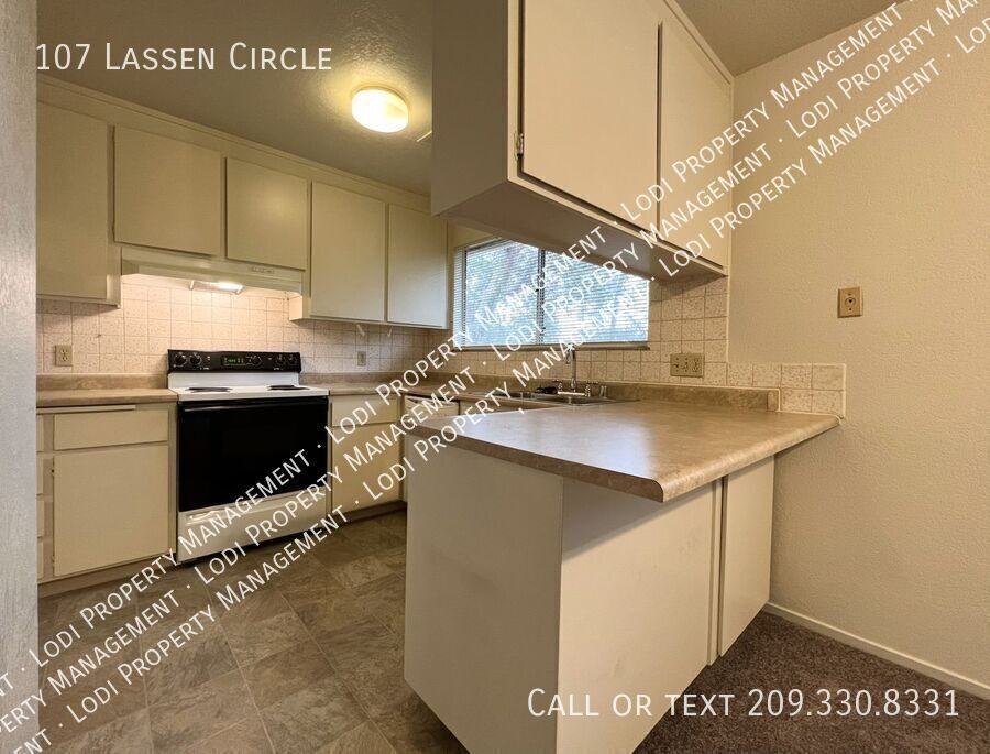 107 Lassen Cir - Photo 7 of 26