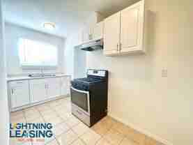 1865 W 11th St #5A - Photo 1 of 1