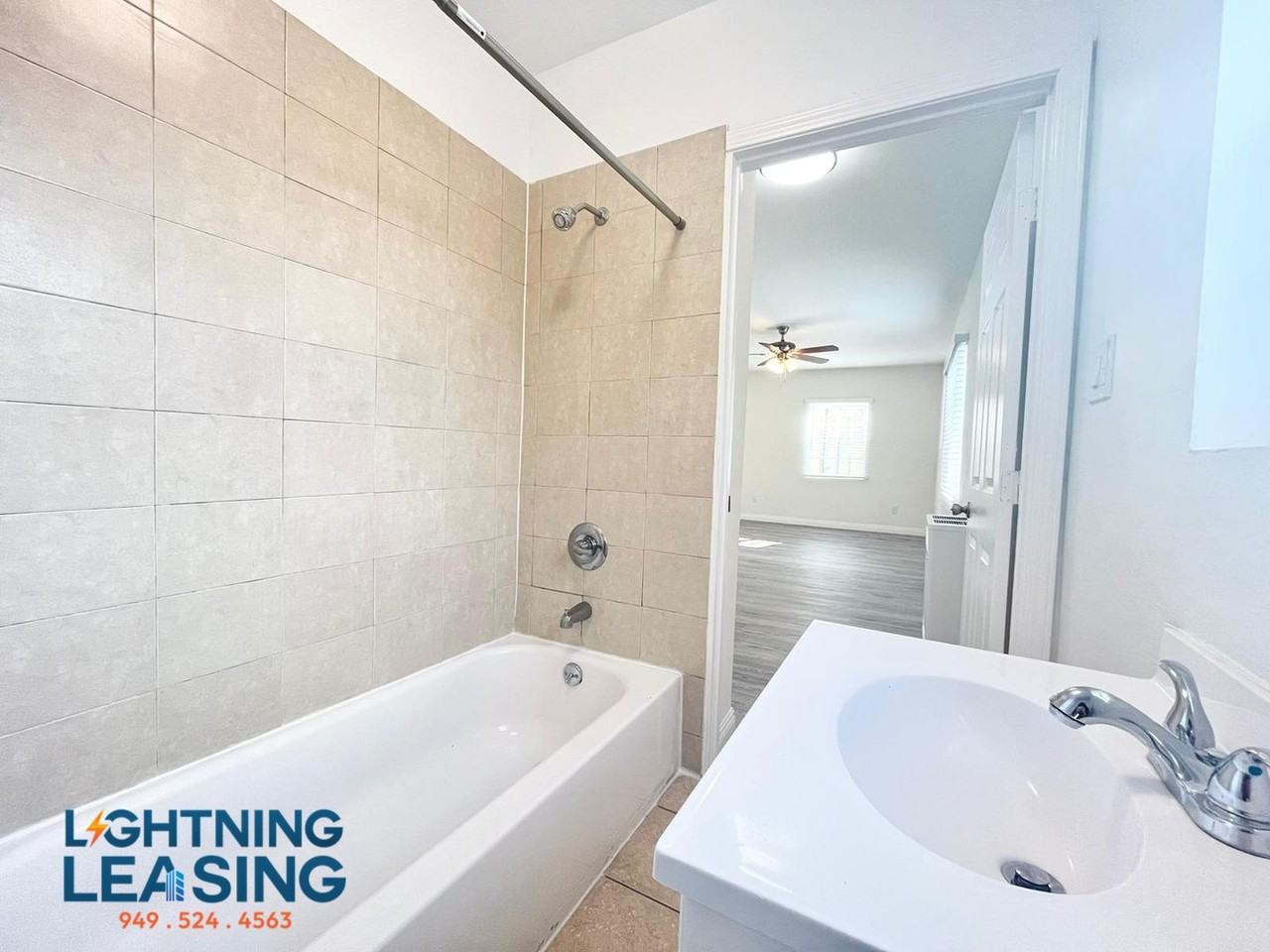 1865 W 11th St #5A - Photo 4 of 6