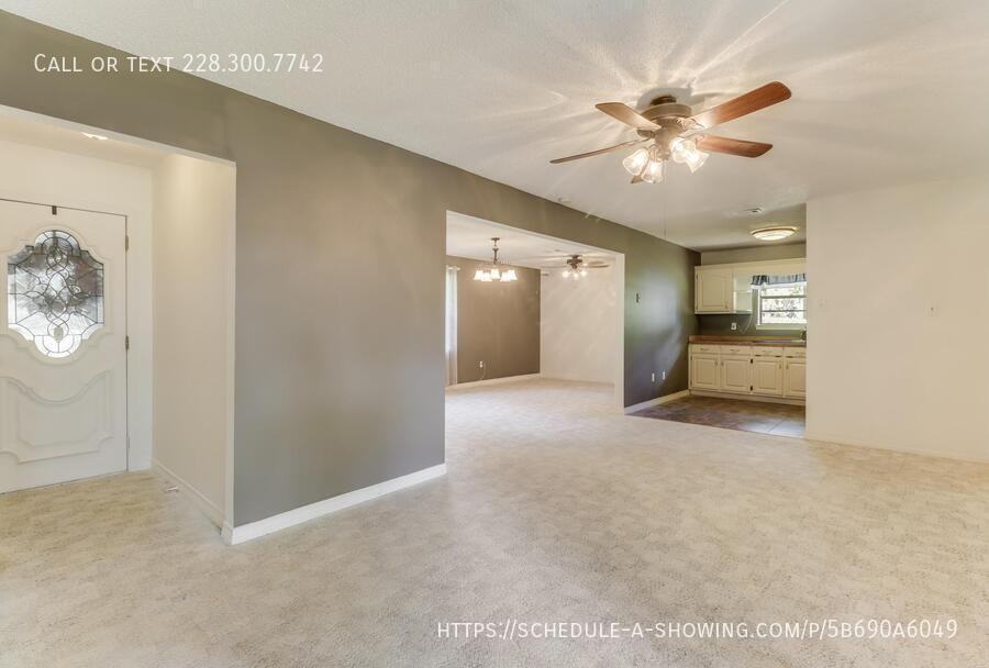 9708 Forts Lake Rd - Photo 5 of 21