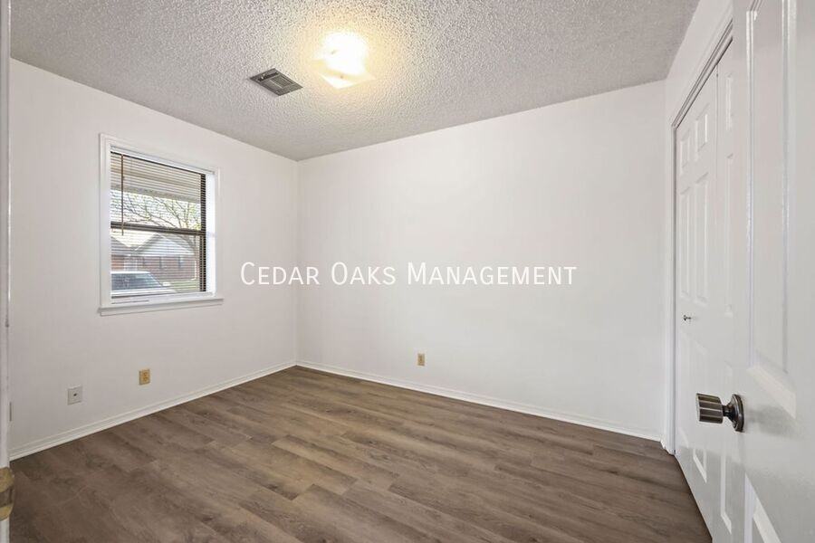 17TH & #25 - Photo 7 of 30