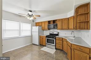 3351 Morning Glory Rd - Photo 2 of 34