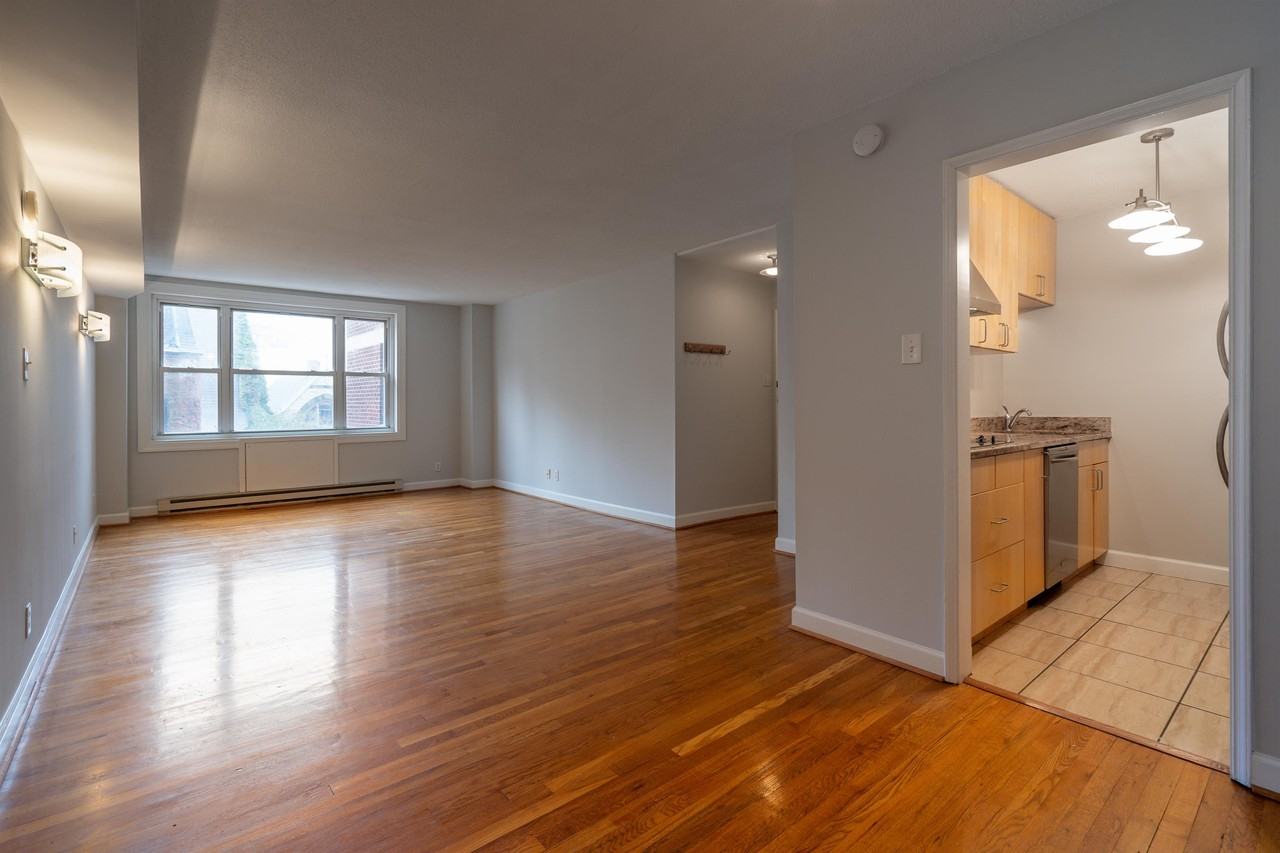 1101 Saint Paul St #506 - Photo 4 of 9