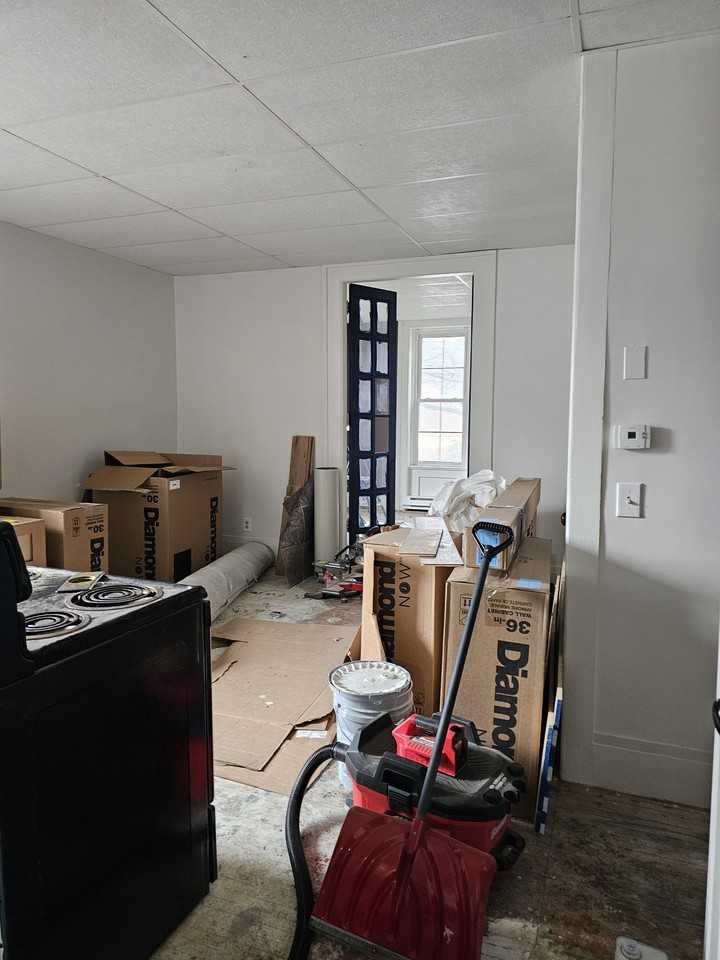 188 N Main St #B - Photo 5 of 48