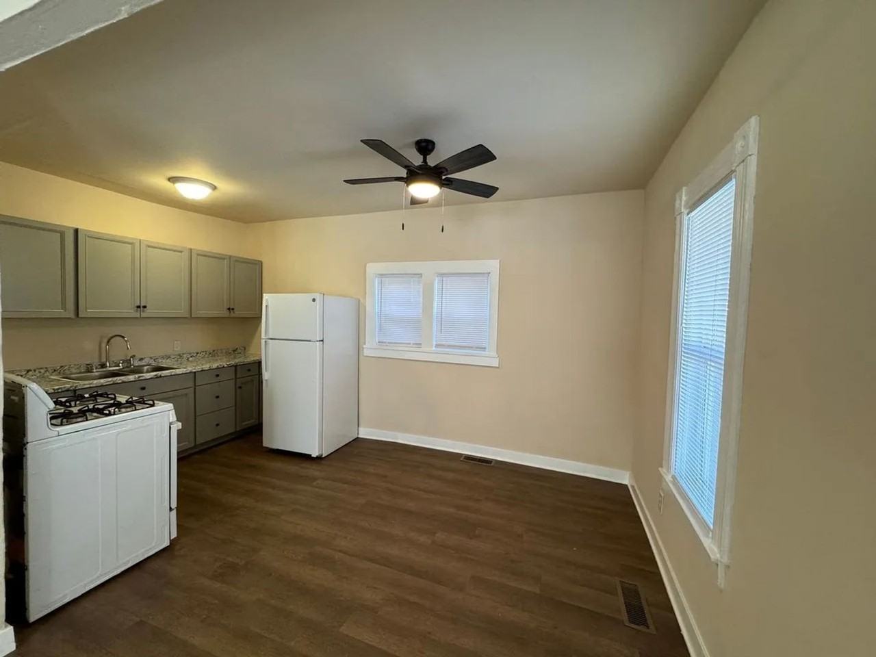 910 Sahwatch St #1 - Photo 3 of 18