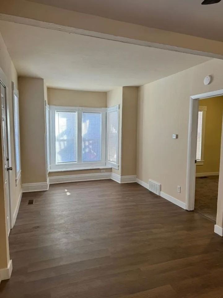 910 Sahwatch St #1 - Photo 7 of 18