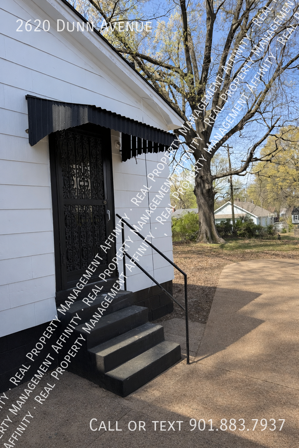 2620 Dunn Ave - Photo 3 of 15