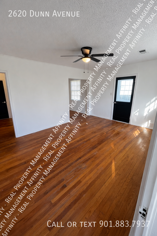 2620 Dunn Ave - Photo 4 of 15