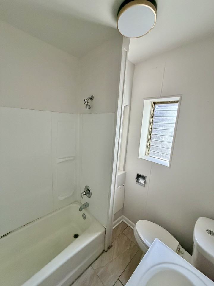 2084 E Pacific St - Photo 6 of 18