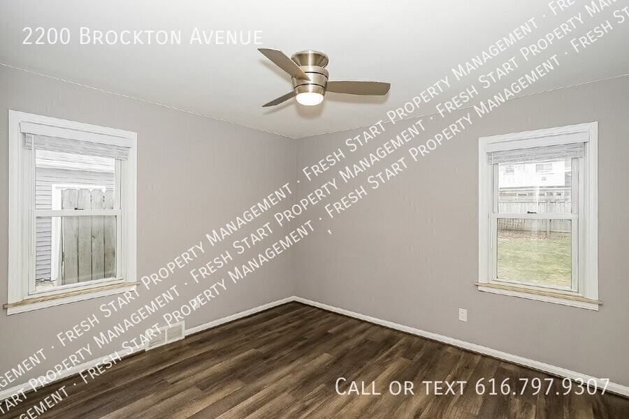 2200 Brockton Ave - Photo 6 of 16