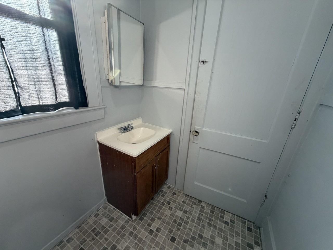 1519 E Fairchild St #E - Photo 5 of 15