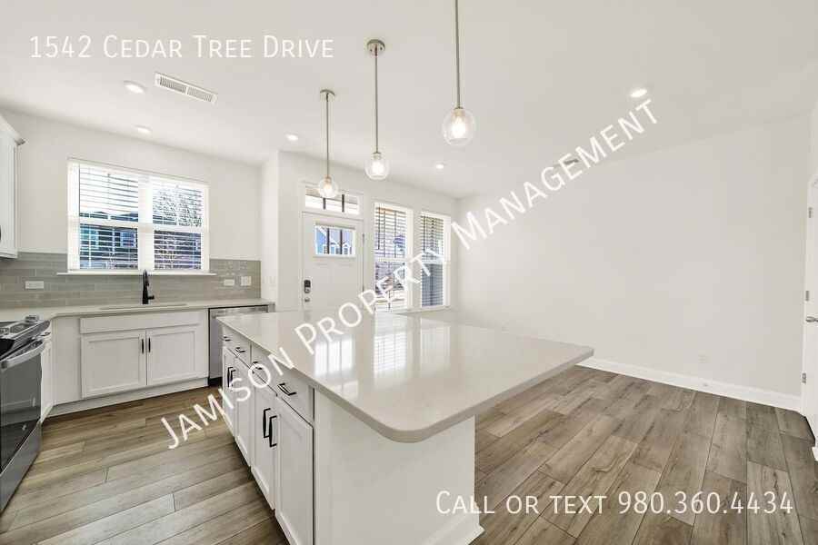 1542 Cedar Tree Dr - Photo 5 of 25