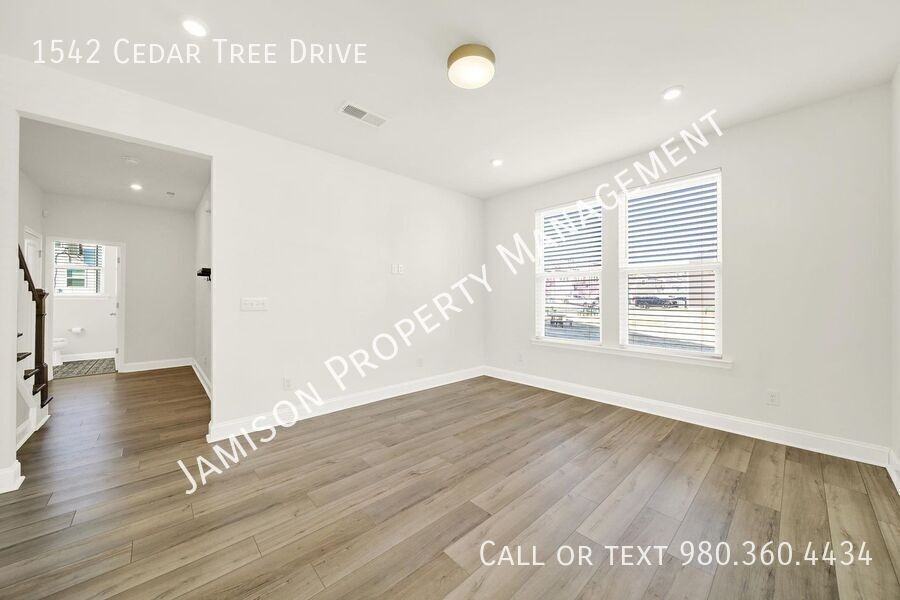 1542 Cedar Tree Dr - Photo 7 of 25