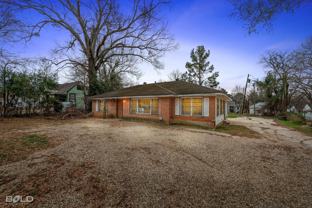 3317 W College St - Photo 1 of 1